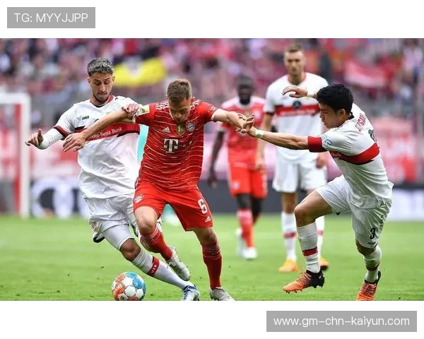 拜仁通过传导与个人突破完成多次威胁,攻势连贯 拜仁通过传导与个人突破完成多次威胁,攻势连贯