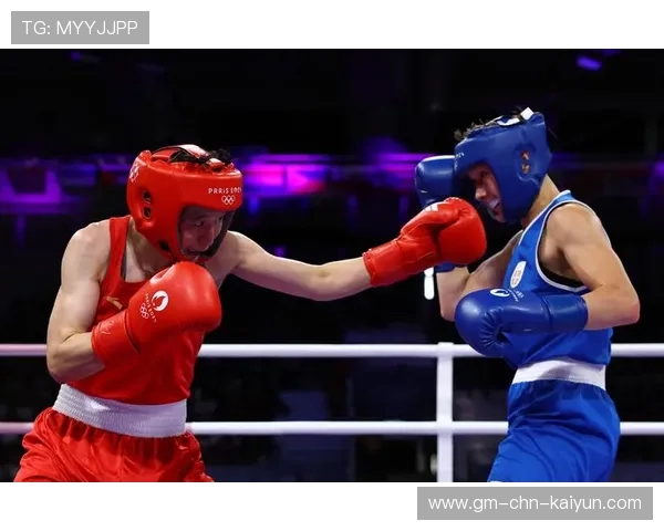 拳击擂台速度型选手：以灵活步法收割对手